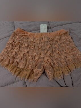 Ruffled Lace Layered Shorts in Coral